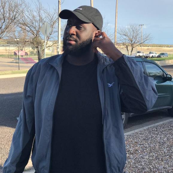 Meet your Posher, Adrian - Picture 1 of 1